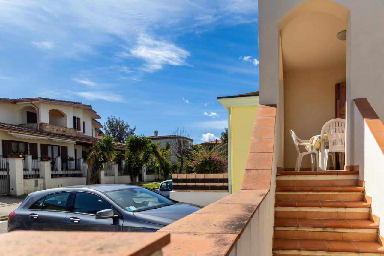 Casa A Due Passi Dal Mare Apartment Arbatax Bagian luar foto