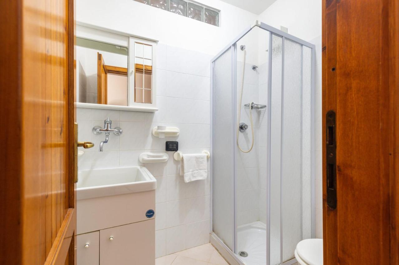 Casa A Due Passi Dal Mare Apartment Arbatax Bagian luar foto