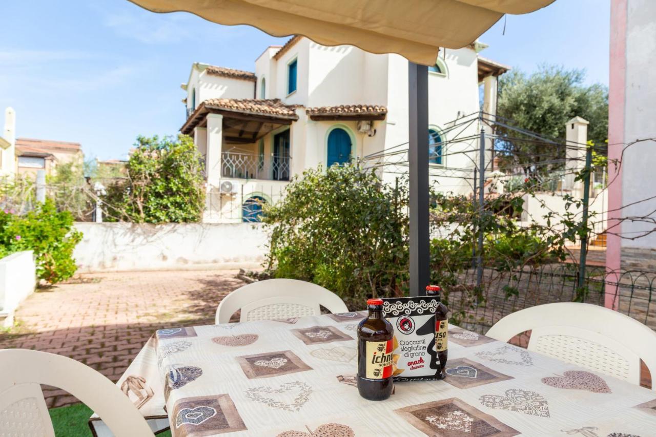 Casa A Due Passi Dal Mare Apartment Arbatax Bagian luar foto