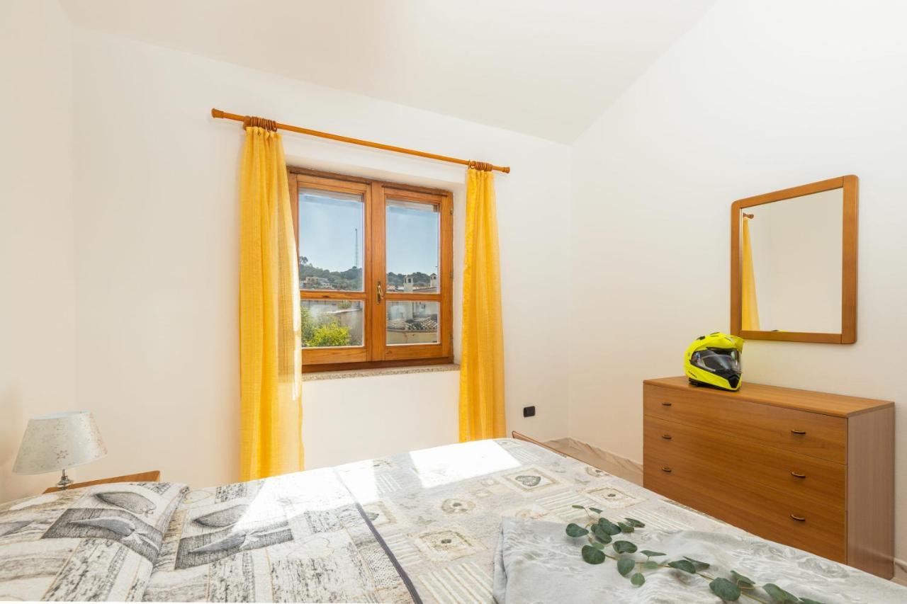 Casa A Due Passi Dal Mare Apartment Arbatax Bagian luar foto