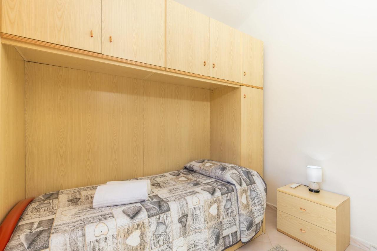 Casa A Due Passi Dal Mare Apartment Arbatax Bagian luar foto