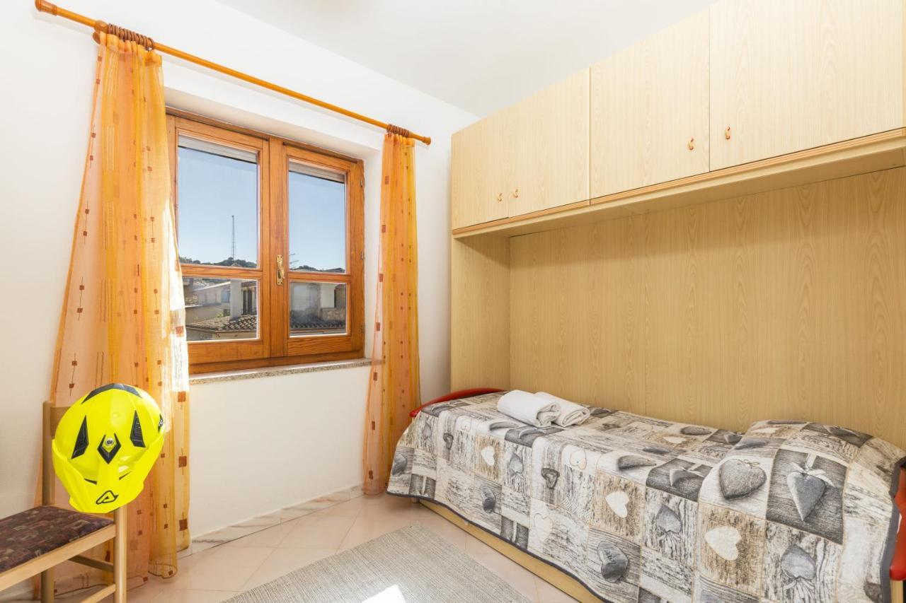 Casa A Due Passi Dal Mare Apartment Arbatax Bagian luar foto