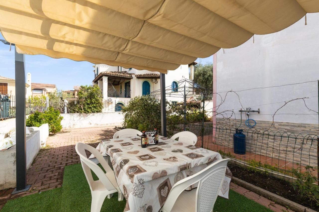 Casa A Due Passi Dal Mare Apartment Arbatax Bagian luar foto